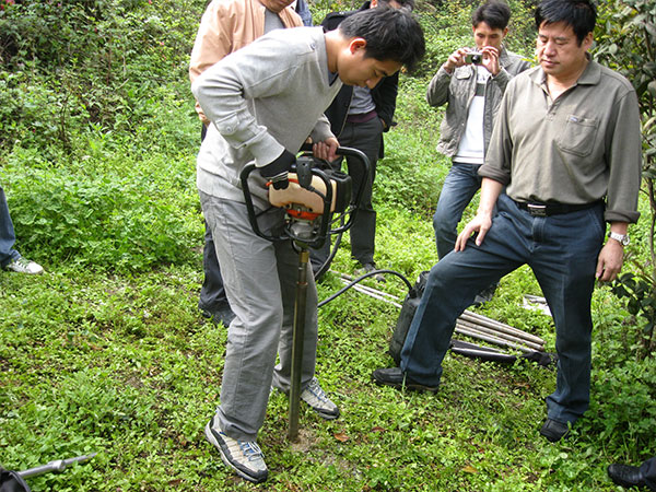 貴陽(yáng)城區(qū)輸電項(xiàng)目線(xiàn)路勘查